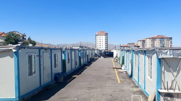 Samanköy’de Kaç Konteyner Var? Merak Edilen Sayıyı Öğrenin! - Kapak Görseli