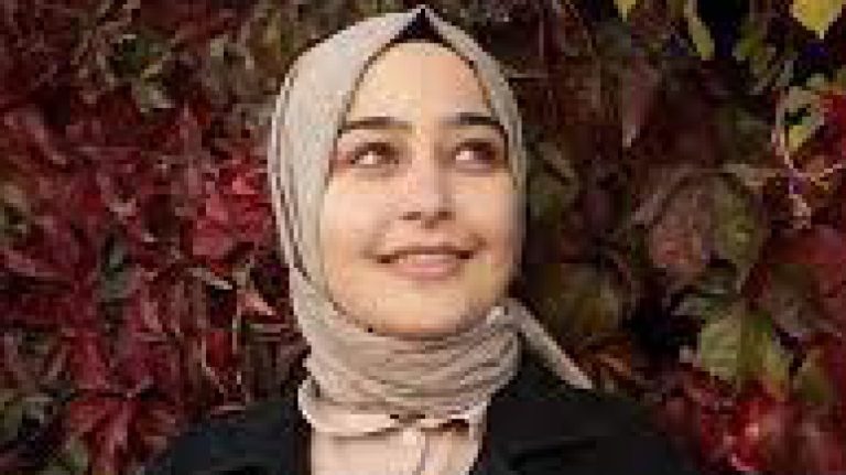 Gördesli öğretmen Zehra Çeniz’in ölüm nedeni nedir? (2025 Güncel) - Kapak Görseli