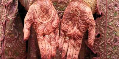 Kınaya Renk Veren Baharatlar ve Doğal İpuçları (Güncel Liste) - Kapak Görseli