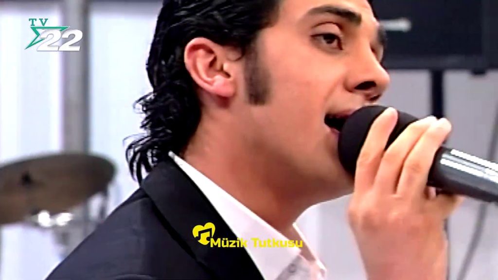 Öyle Arada Şarkısının Orijinal Yazarı ve Bilinmeyen Hikayesi [2026] - Kapak Görseli