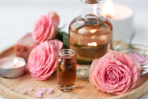 Gül Yağının Kırışıklıklarda Kanıtlanmış Etkileri [Uzman İpuçları] - Kapak Görseli