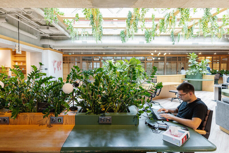 İstanbul Ofisiniz İçin En Uygun Metro Durağı ve Ulaşım Püfleri [2026] - Kapak Görseli