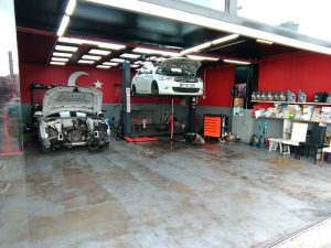 Özel Servis ve Yetkili Servis Arasındaki Kesin Farklar [2026] - Kapak Görseli