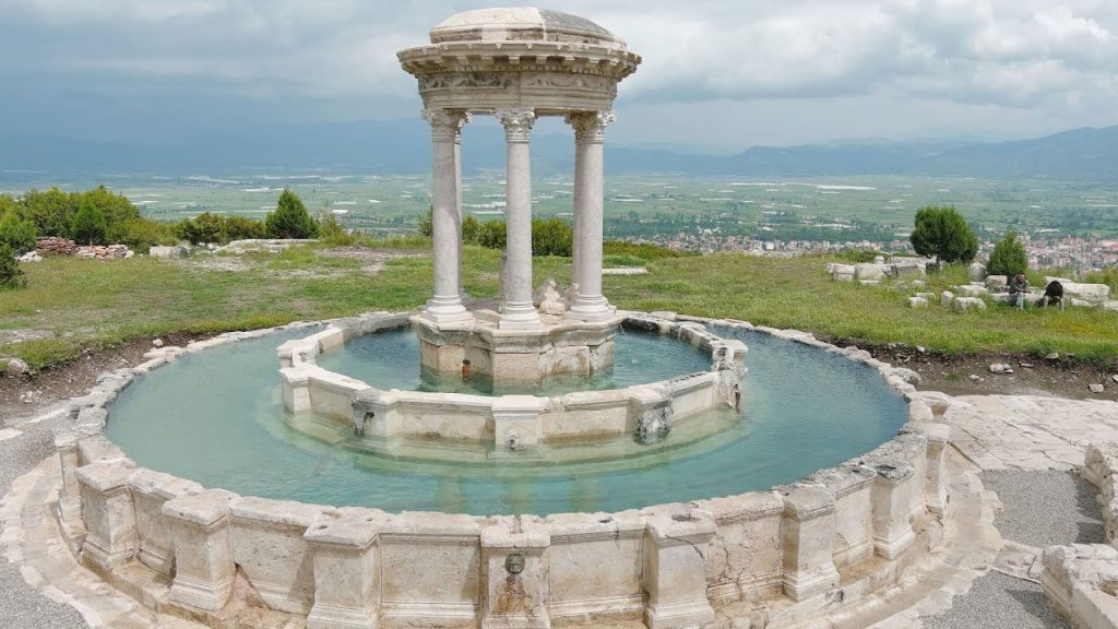 Eski Görünümlü Çeşmenin Yapım Tarihi ve Orijinal Detayları [2026] - Kapak Görseli