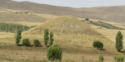Höyüklerin Tarihi ve Arkeolojiye Katkısı [Uzman Rehber 2026] - Kapak Görseli