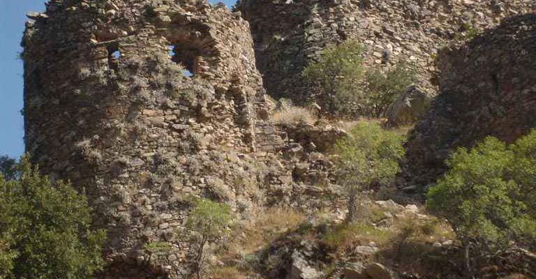 Ödemiş Kalesinin Orijinal İnşaatını Keşfedin [Uzman Rehber, 2026] - Kapak Görseli